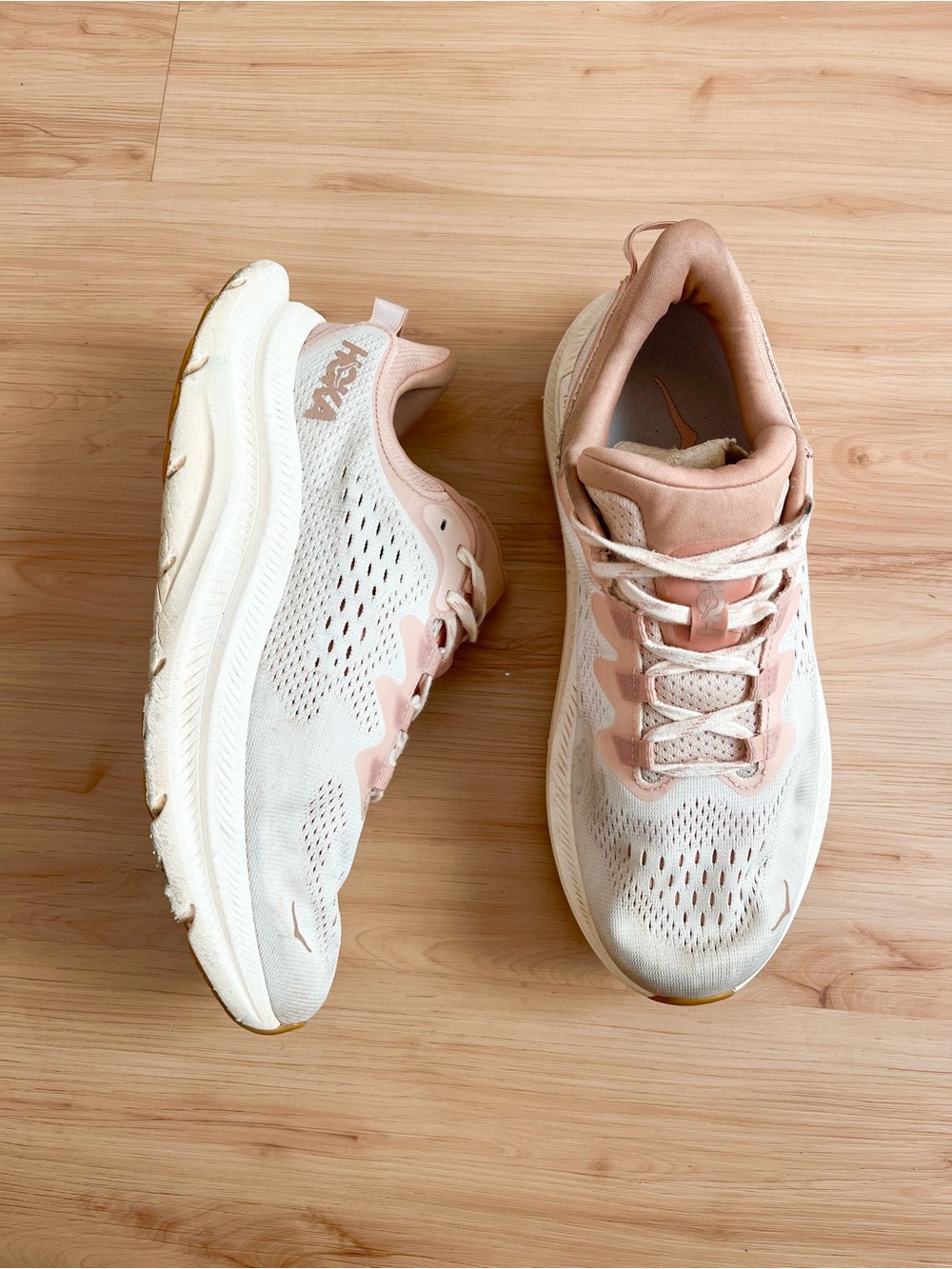 Hoka Women's Cream & Blush Athletic Running Shoes Women 10.0 US - Picture 3 of 8